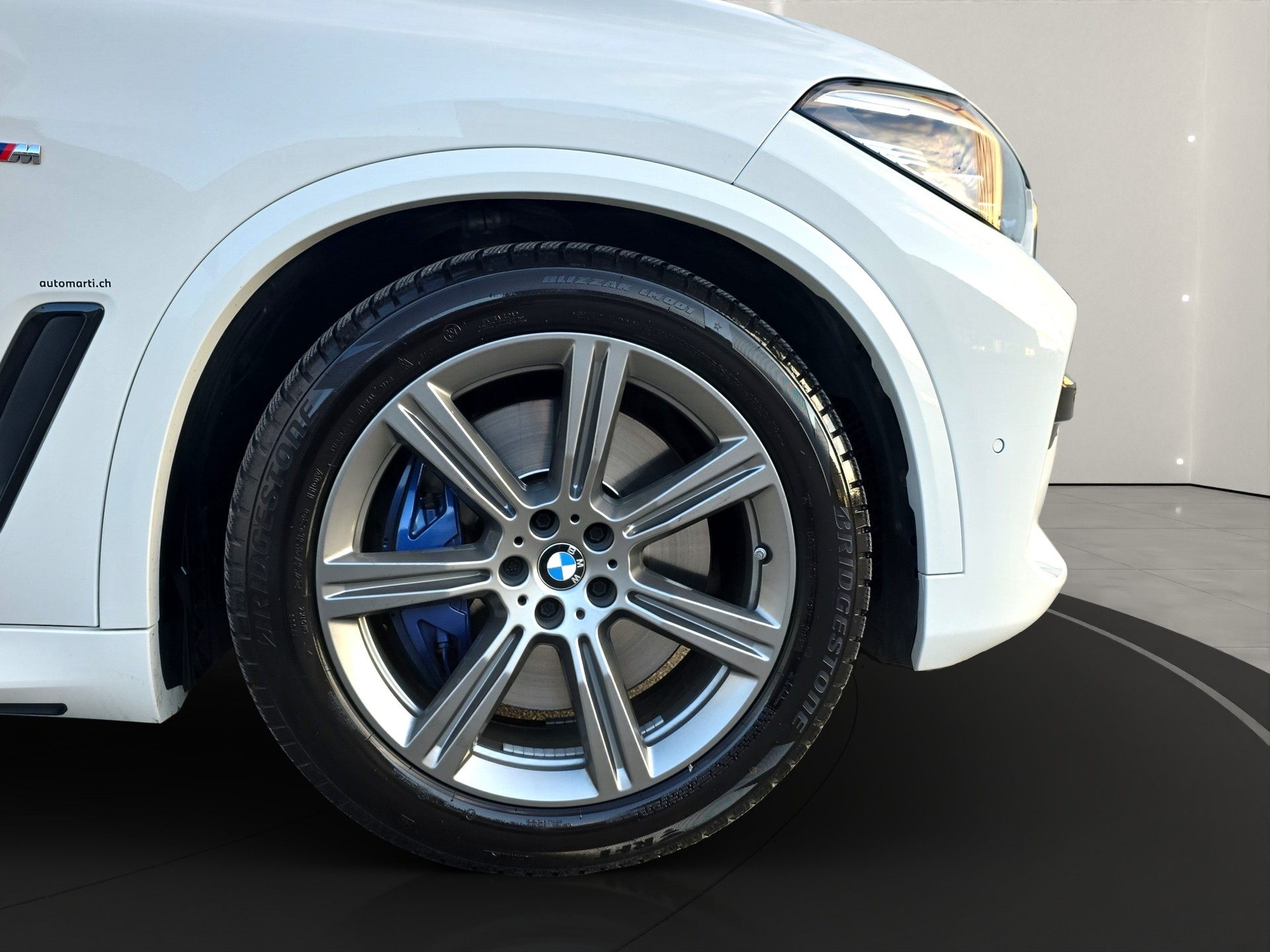 BMW X5 xDrive 48V 40d M Sport Steptronic-image-15