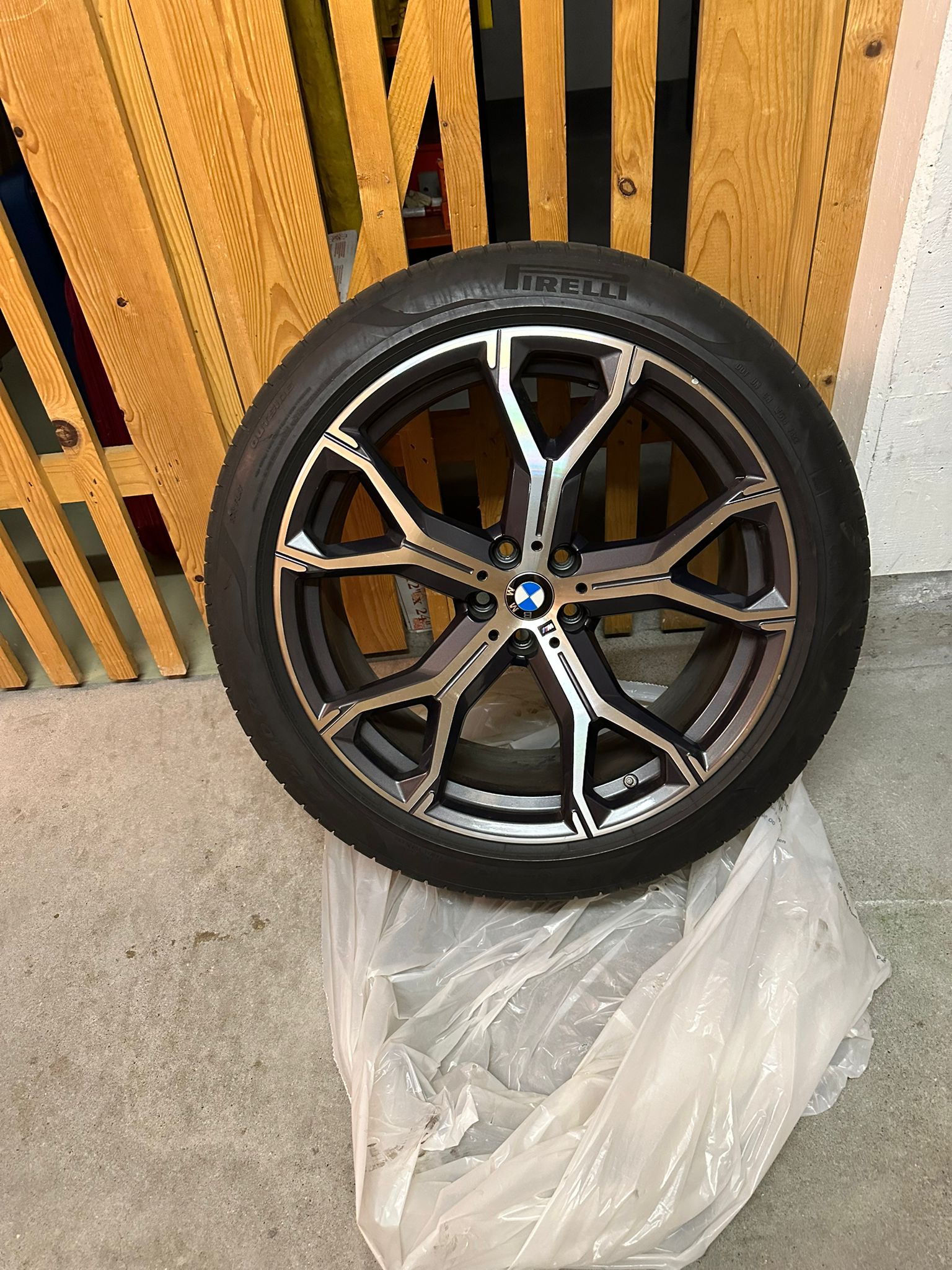 BMW X5 xDrive 48V 40d M Sport Steptronic-image-18