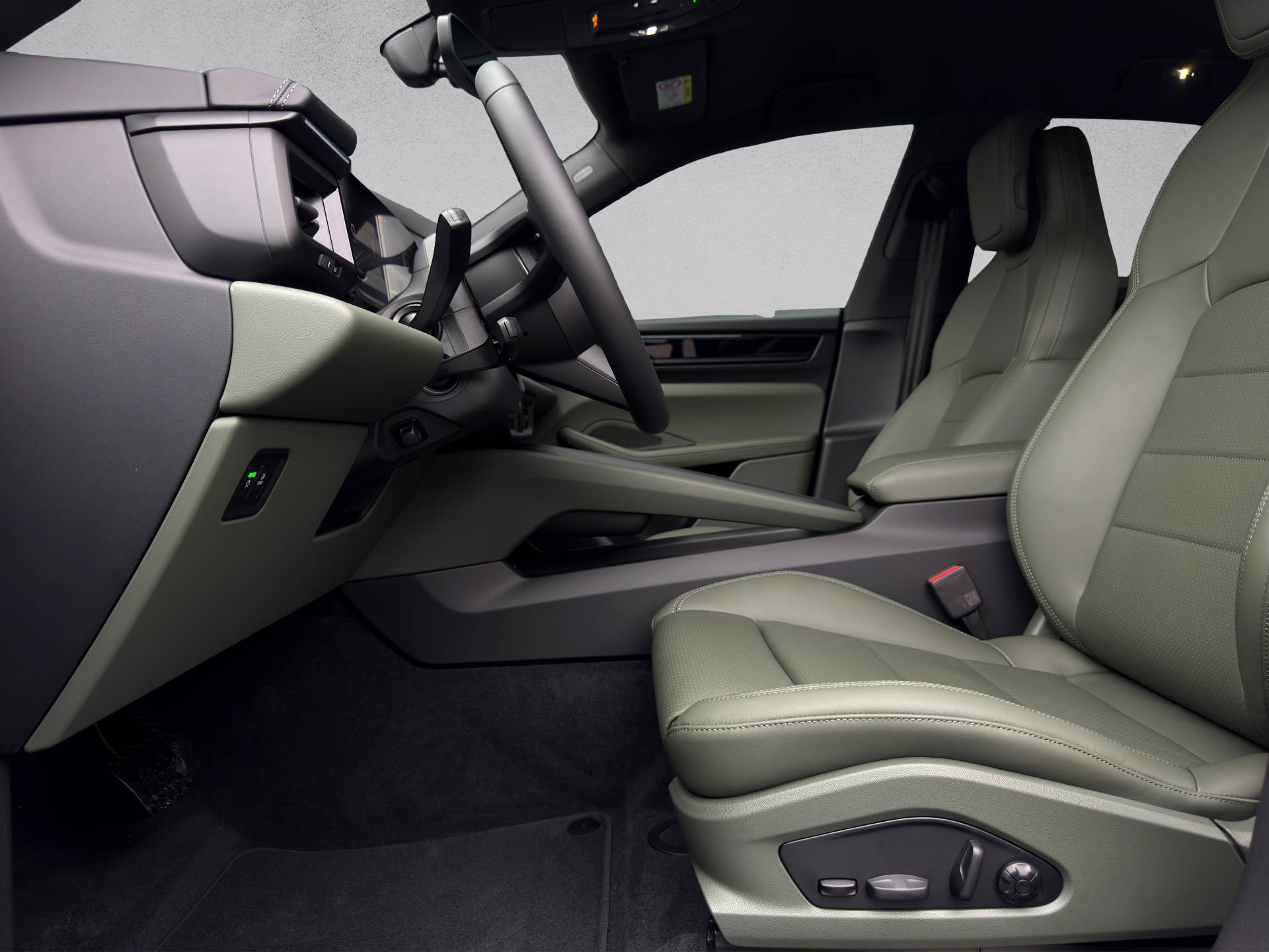 PORSCHE Macan 4-image-7