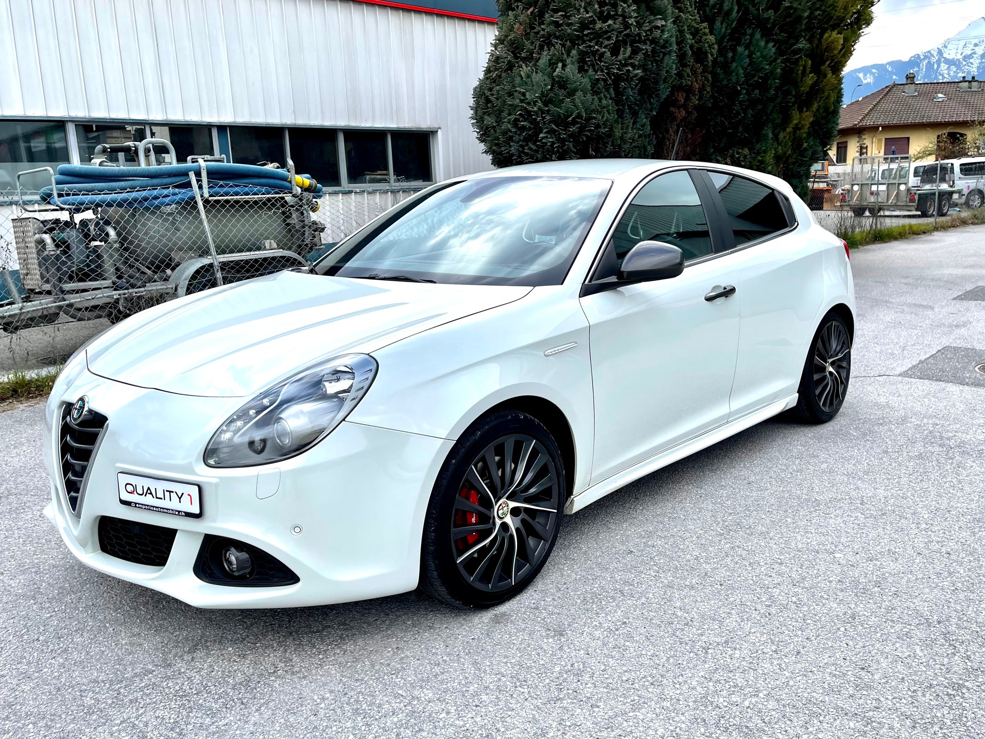 ALFA ROMEO Giulietta 1750 TBi Quadrifoglio Verde TCT-image-4