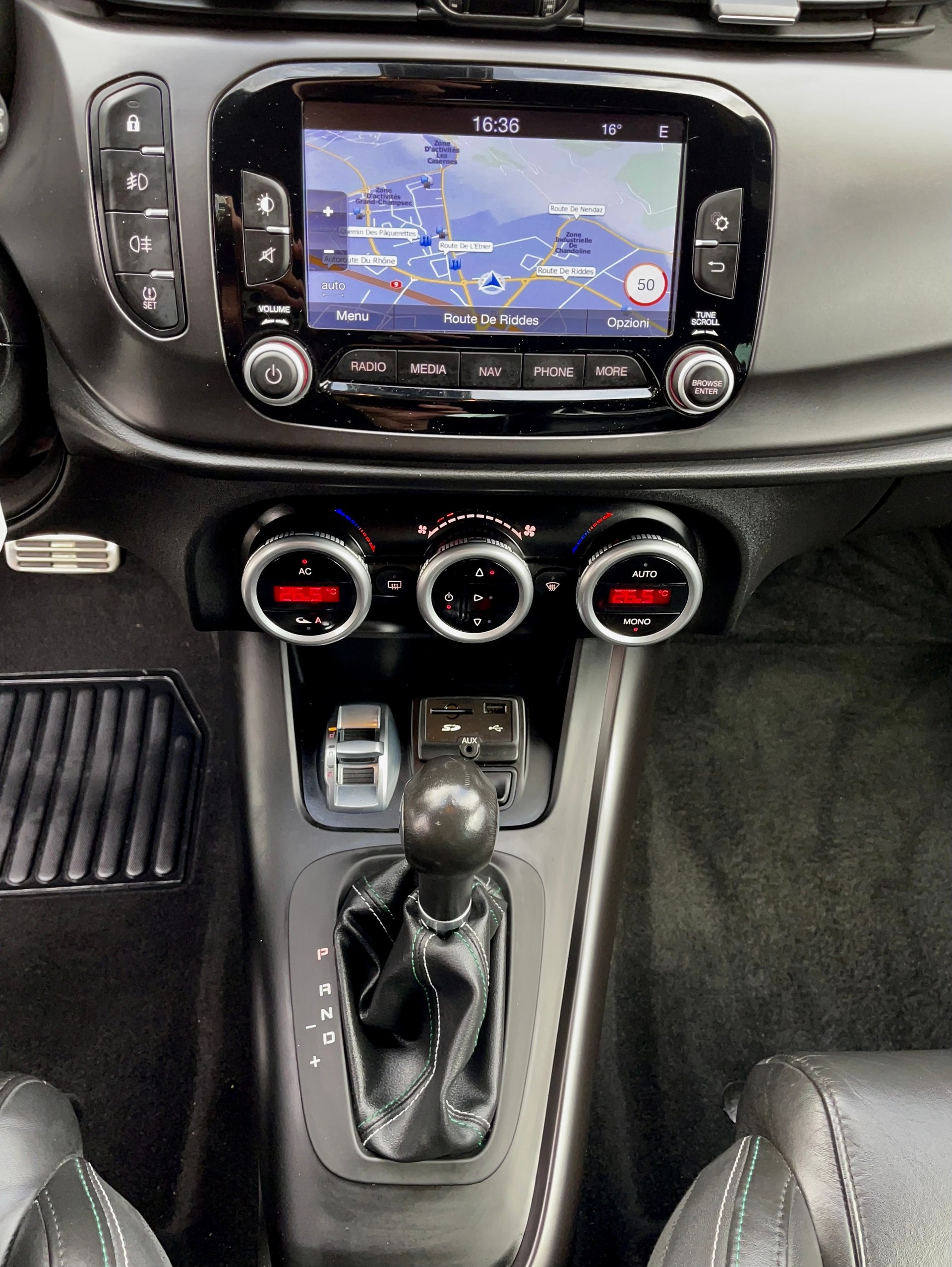ALFA ROMEO Giulietta 1750 TBi Quadrifoglio Verde TCT-image-3