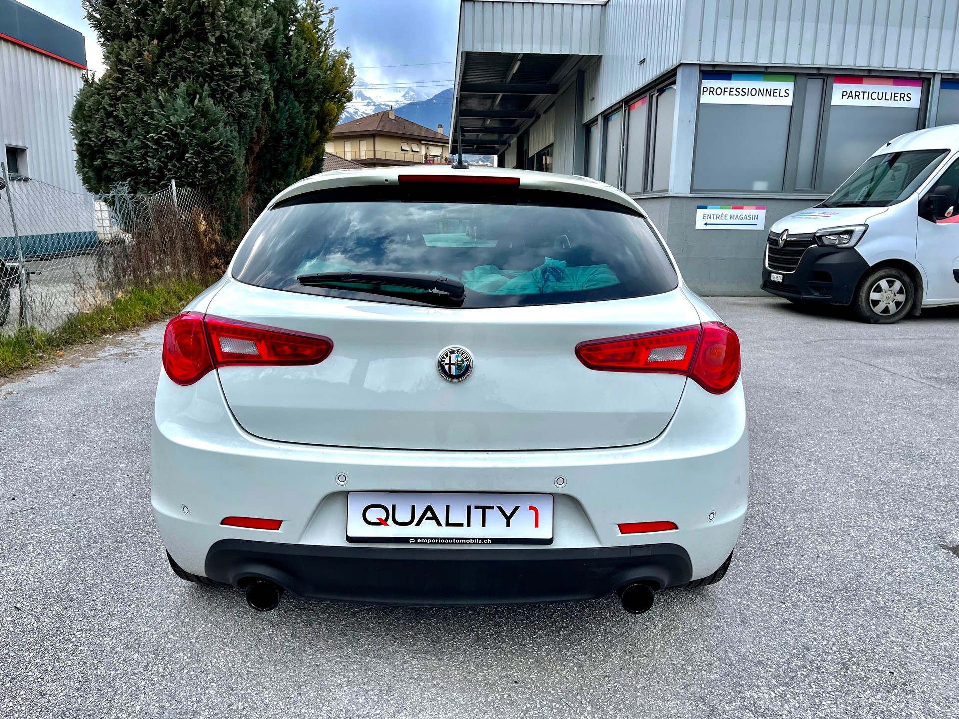 ALFA ROMEO Giulietta 1750 TBi Quadrifoglio Verde TCT-image-25