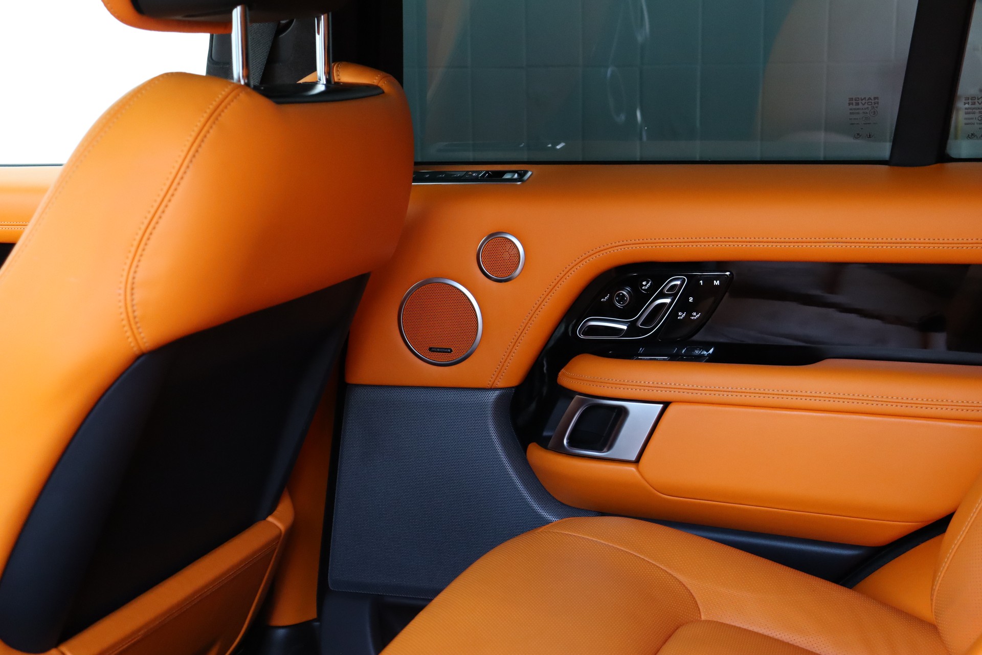 LAND ROVER Range Rover 5.0 V8 S/C Vogue Automatic-image-17