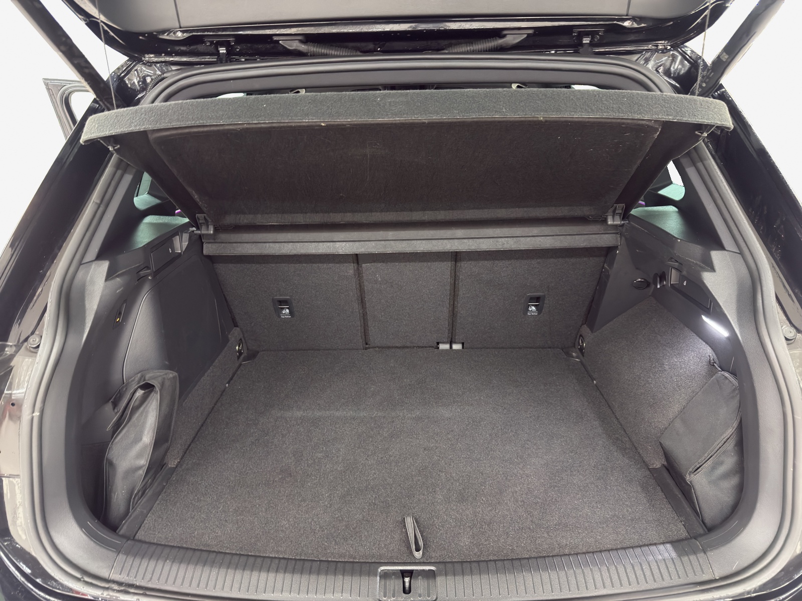 VW Tiguan 1.4TSI PHEV Selection DSG-image-13