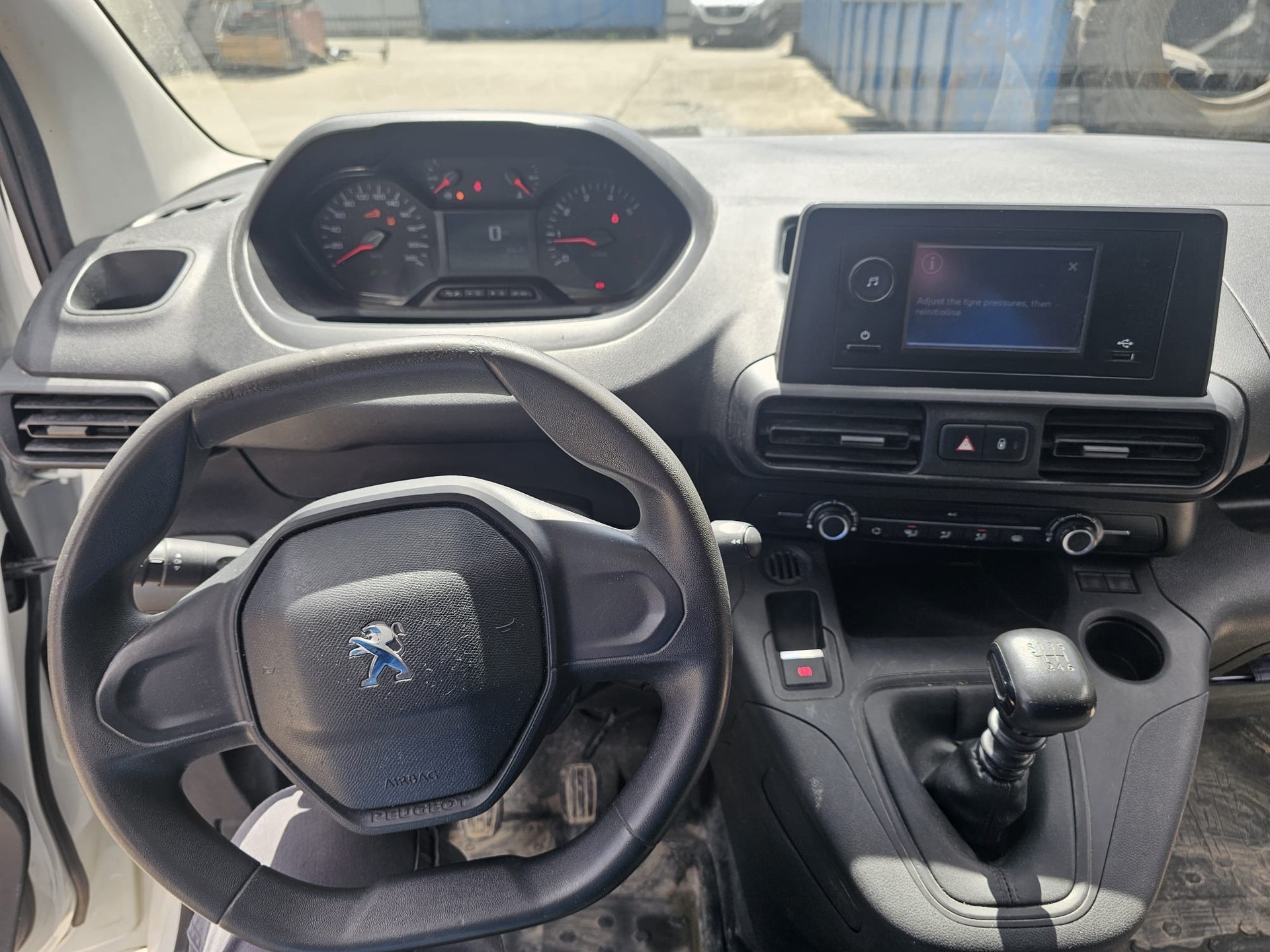 PEUGEOT Partner 1.5 Blue HDi s/s Pro 650kg-image-8