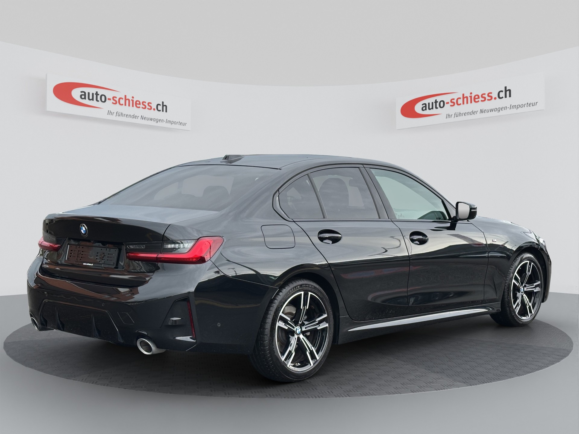 BMW 320d xDrive M Sport Steptronic-image-4