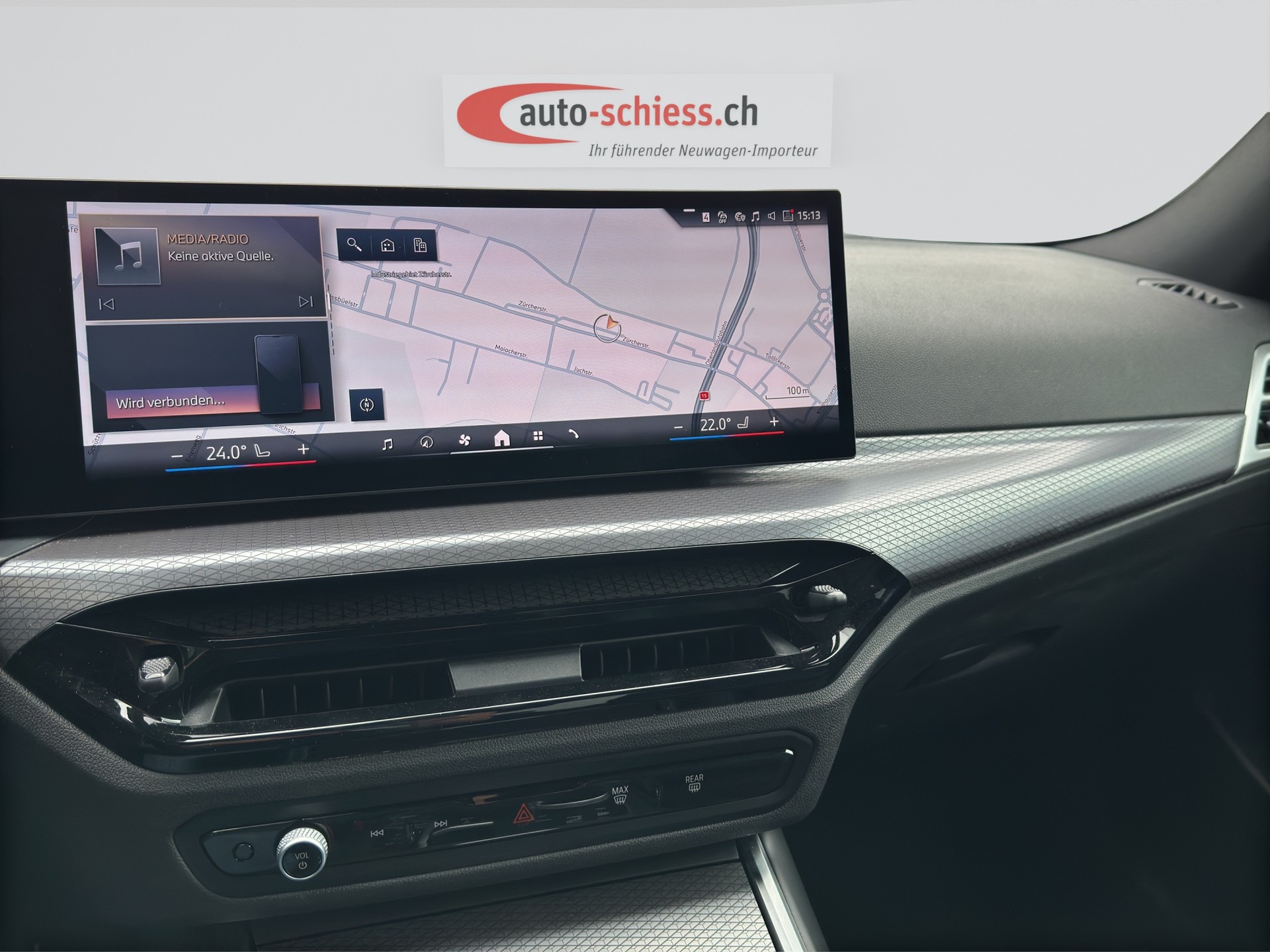 BMW 320d xDrive M Sport Steptronic-image-12