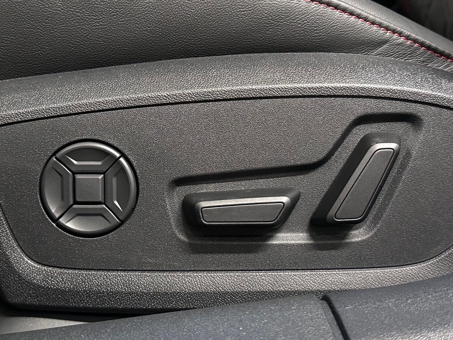AUDI S5 Avant TFSI quattro S tronic-image-12