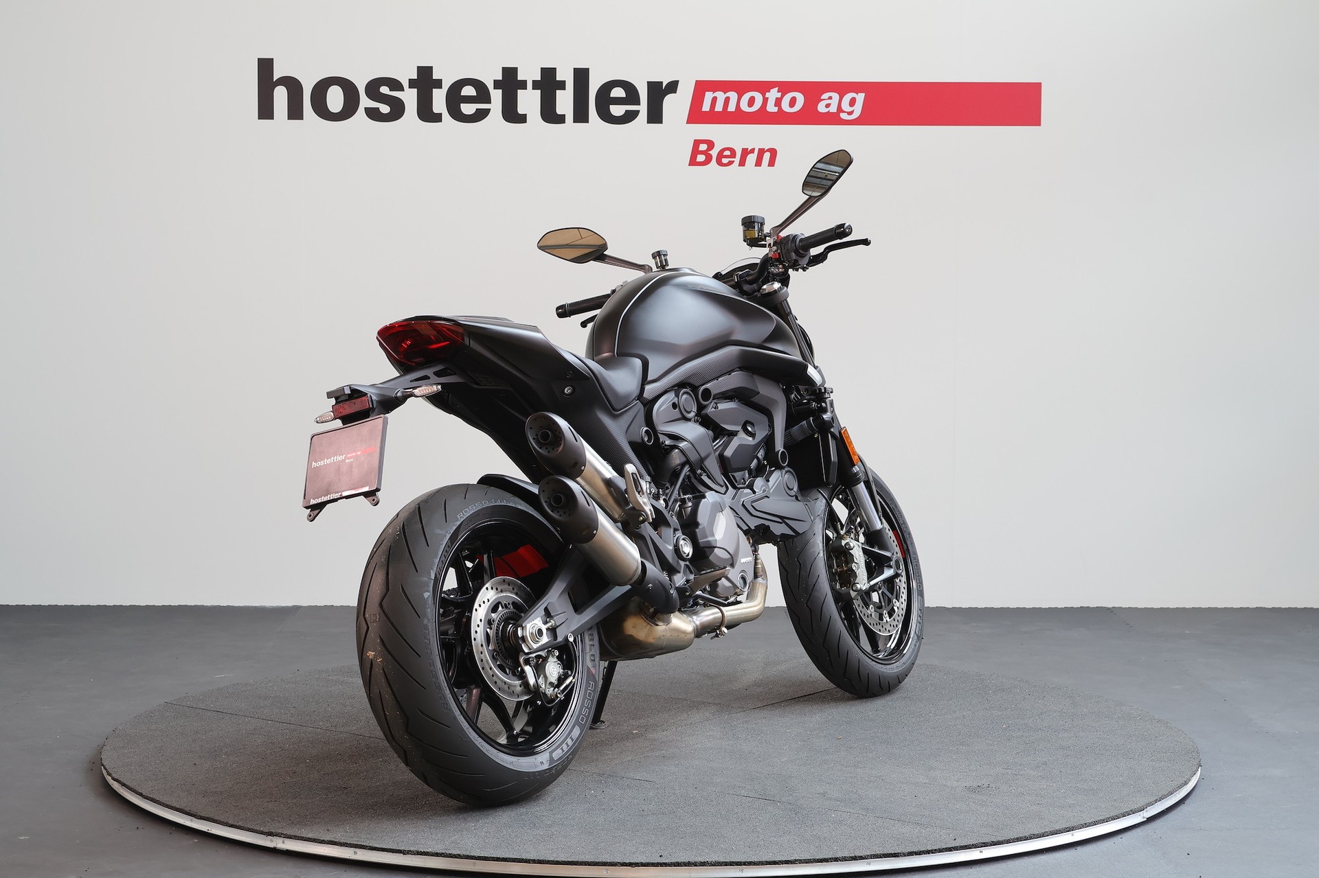 DUCATI Monster +-showroom-element-2