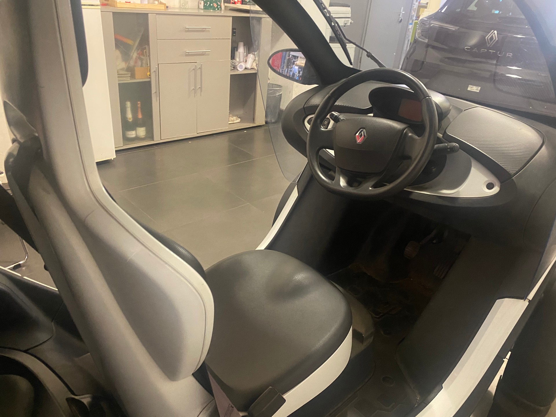 RENAULT Twizy Z.E. Technic (Batterie Miete)-image-3