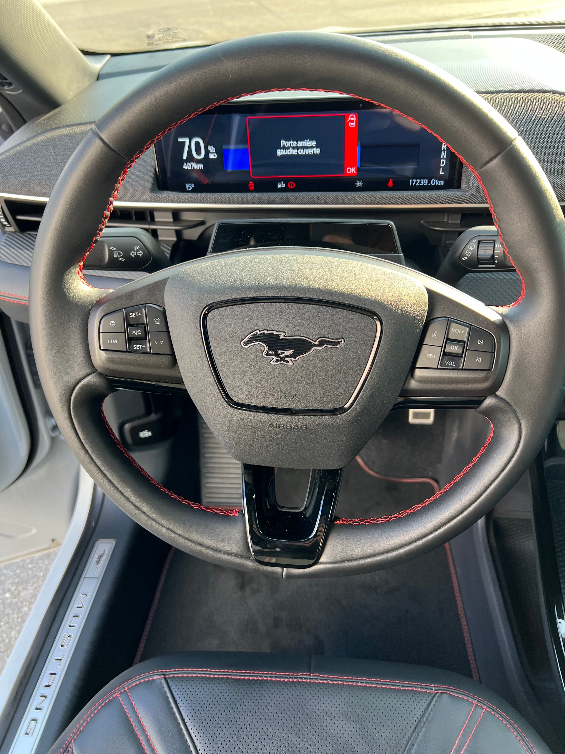 FORD Mustang MACH-E Premium RWD 88 kWh-image-7