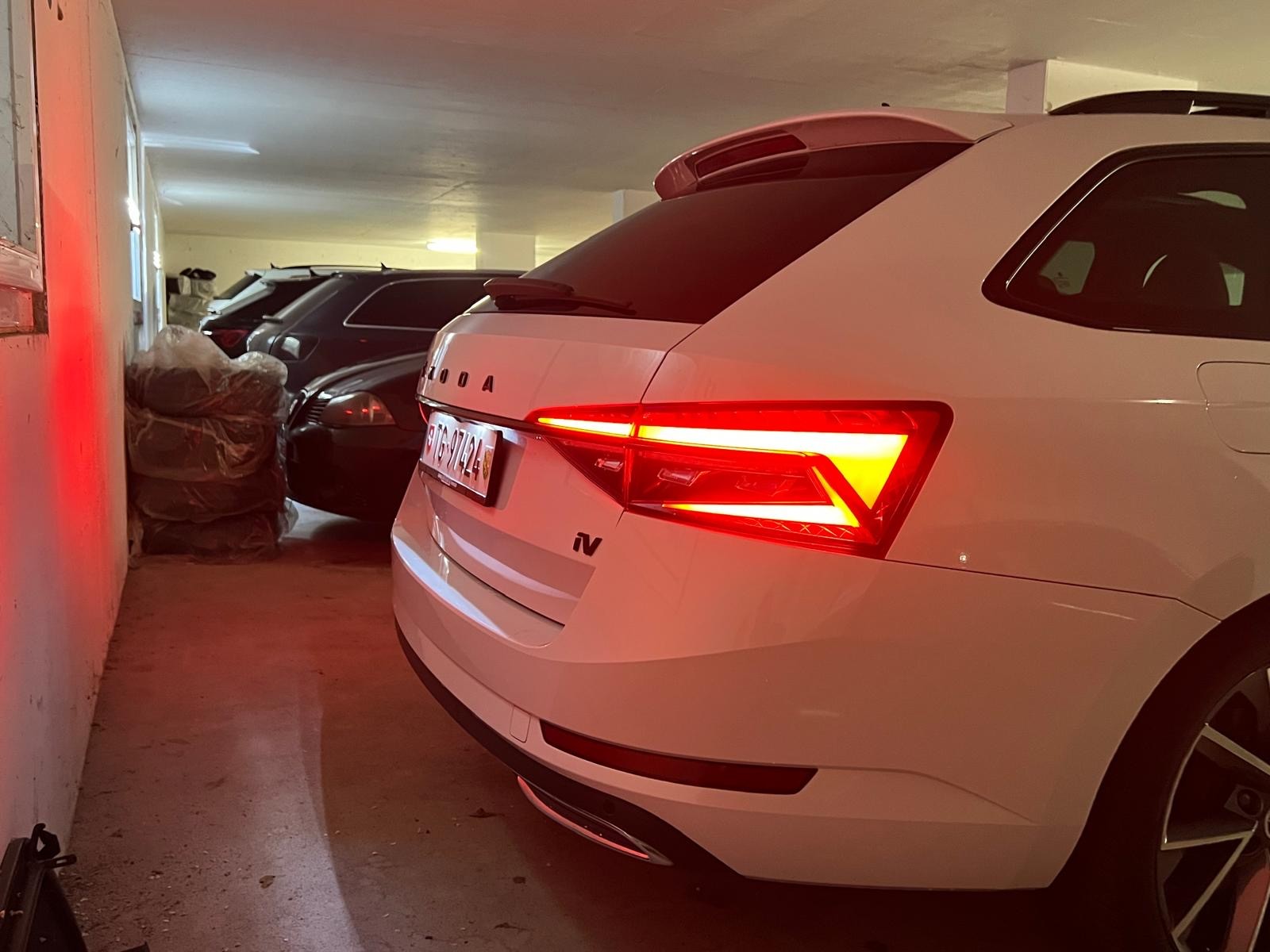 SKODA Superb 1.4 TSI PHEV SportLine DSG-image-2