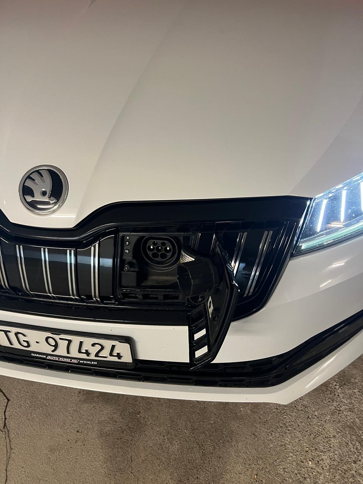 SKODA Superb 1.4 TSI PHEV SportLine DSG-image-3