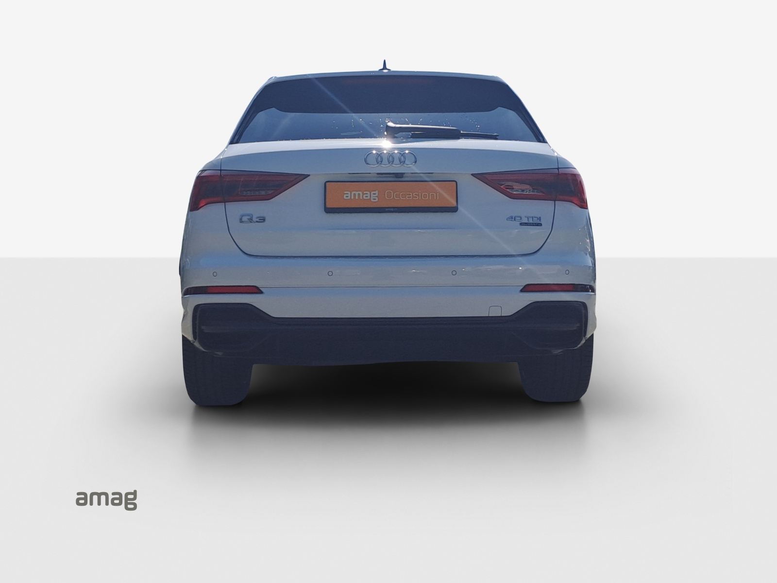 AUDI Q3 40 TDI S line Attraction quattro S-tronic-image-3
