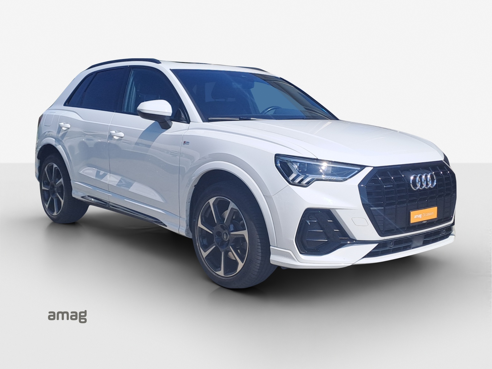 AUDI Q3 40 TDI S line Attraction quattro S-tronic-image-5