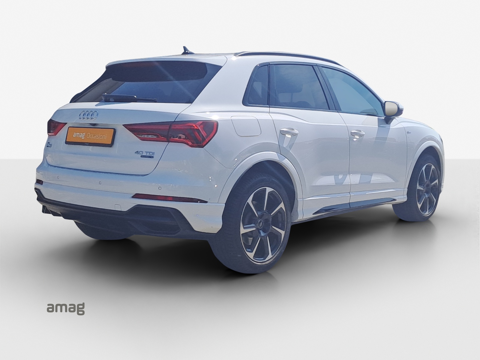 AUDI Q3 40 TDI S line Attraction quattro S-tronic-image-4