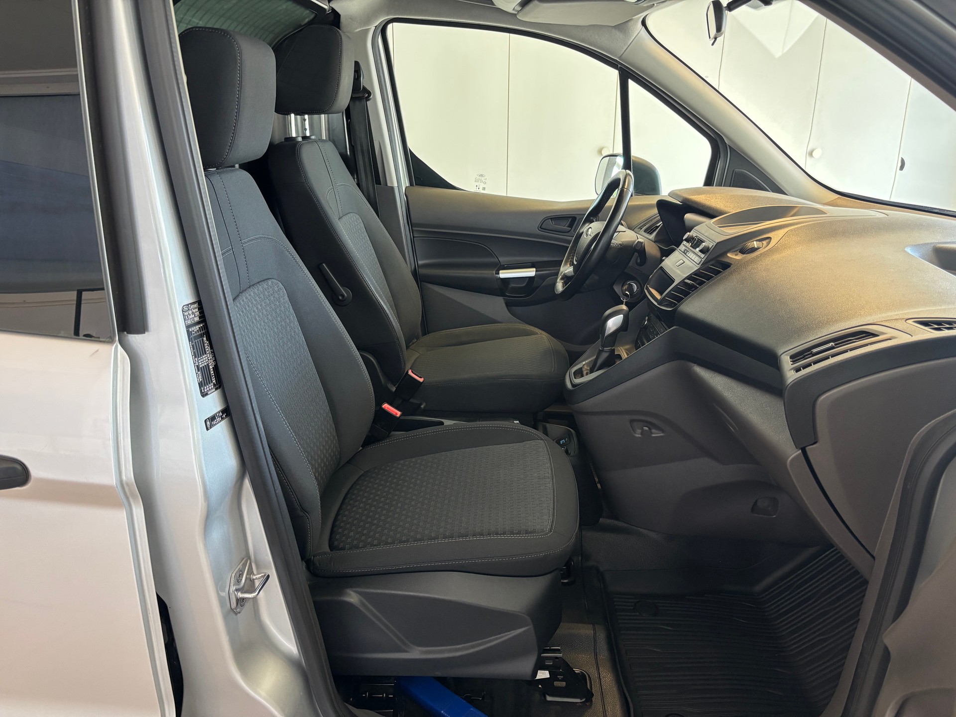 FORD Transit Connect Van T250 1.5 EcoBlue Trend L2 Automat EN-image-10