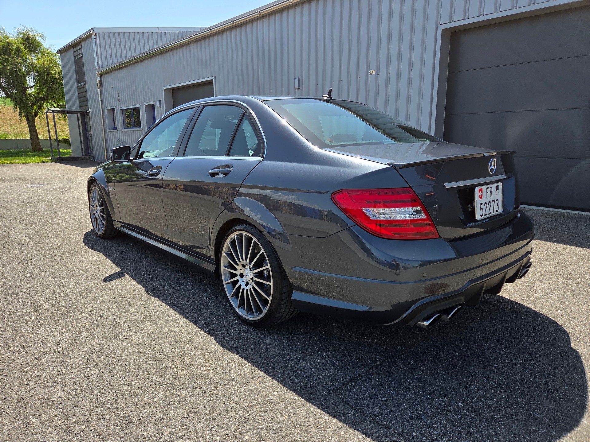 MERCEDES-BENZ C 63 V8 AMG-image-1