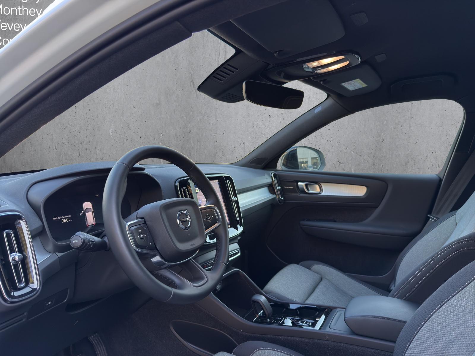 VOLVO XC40 B3 Benzin Mild Hybrid Plus Dark DCT-image-8