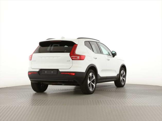 Image VOLVO XC40 XC40 B3 Benzin Mild Hybrid Plus Dark DCT