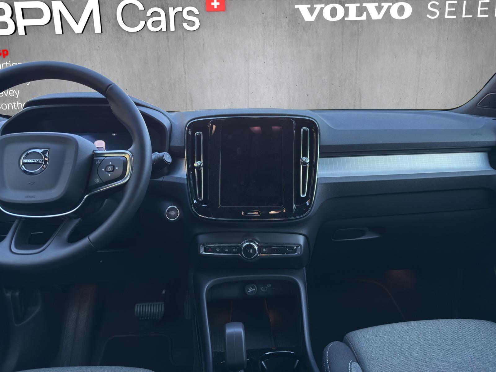VOLVO XC40 B3 Benzin Mild Hybrid Plus Dark DCT-image-9