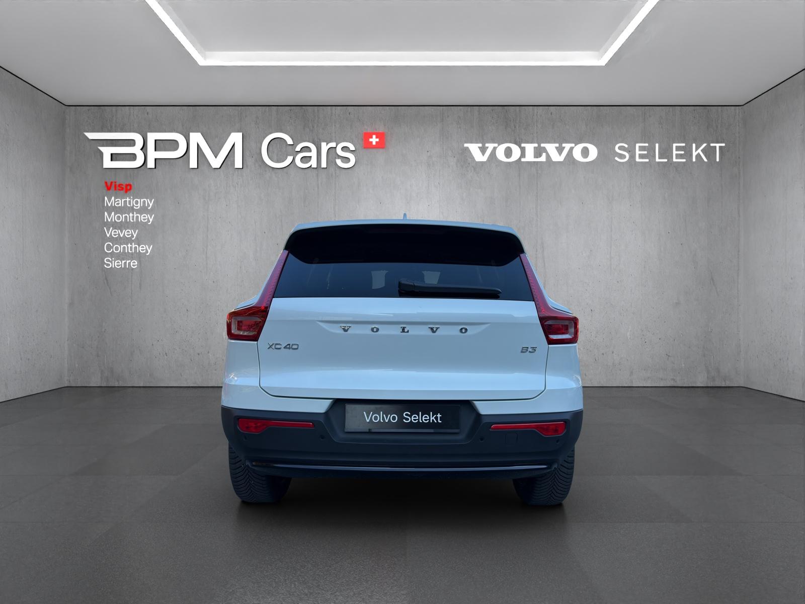 VOLVO XC40 B3 Benzin Mild Hybrid Plus Dark DCT-showroom-element-3