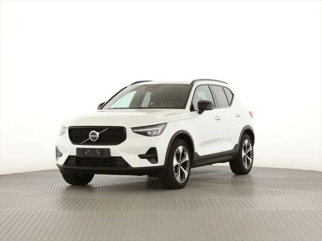 Photo VOLVO XC40 XC40 B3 Benzin Mild Hybrid Plus Dark DCT