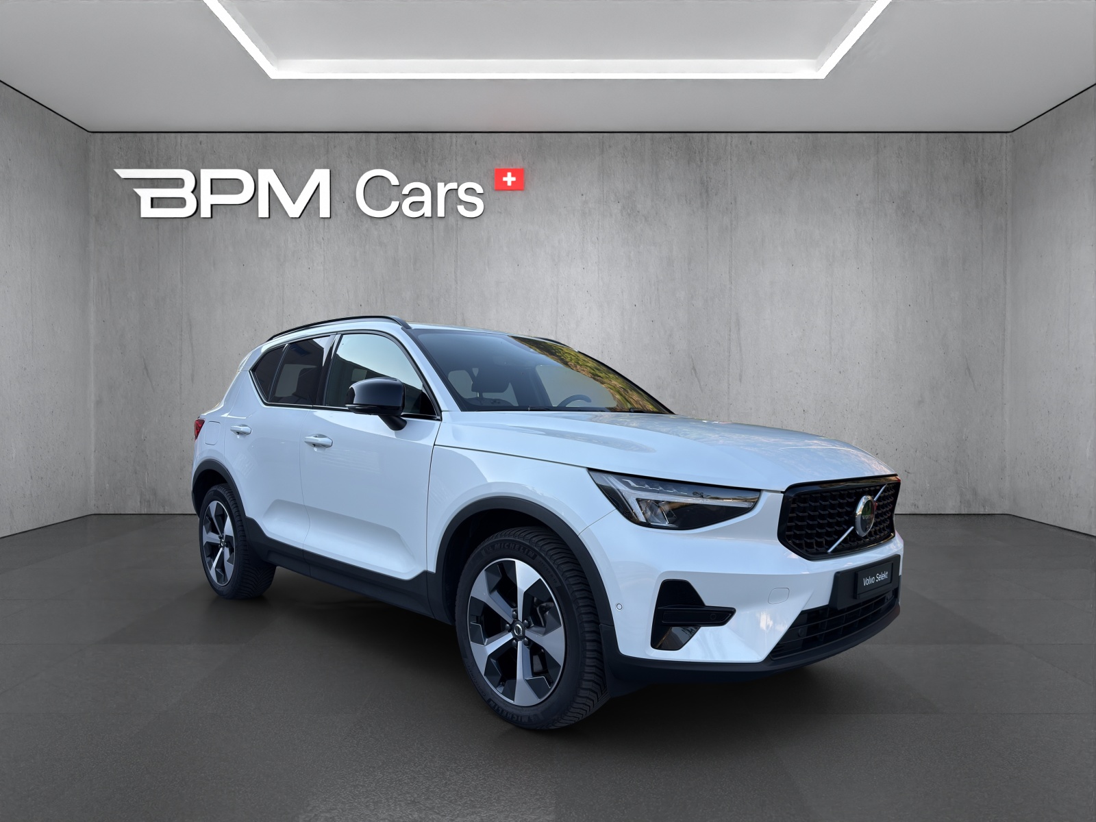VOLVO XC40 B3 Benzin Mild Hybrid Plus Dark DCT-image-5