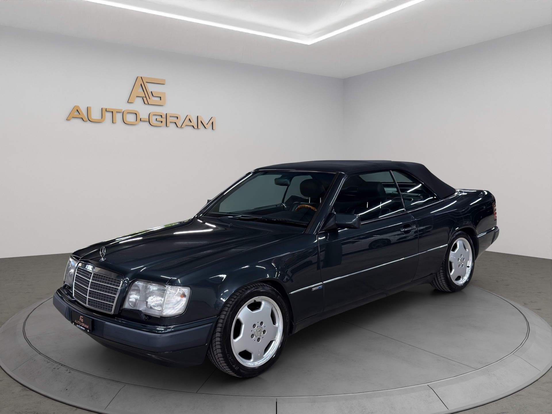 MERCEDES-BENZ E 320 Cabrio
