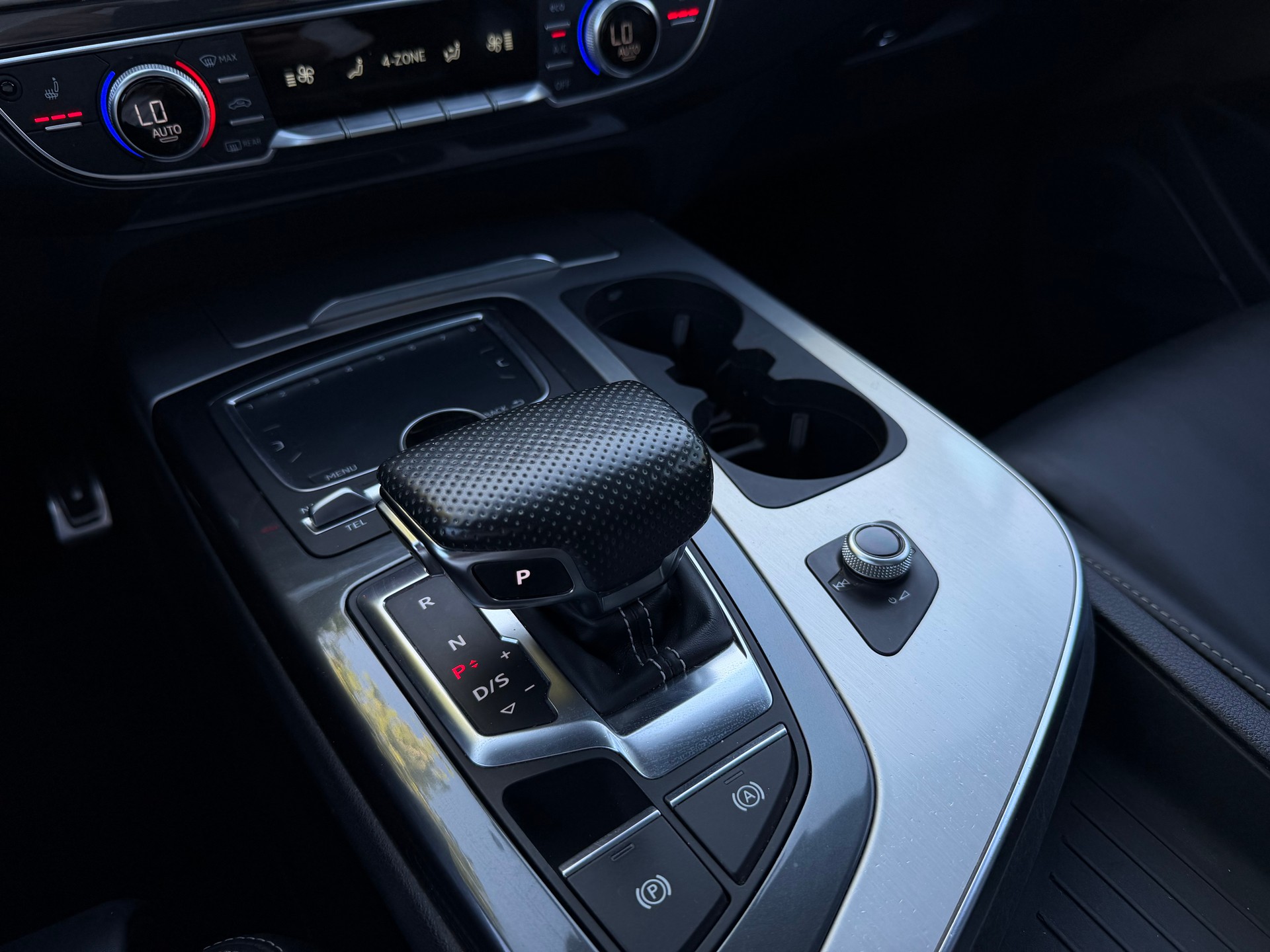 AUDI Q7 3.0 TDI quattro tiptronic-image-10