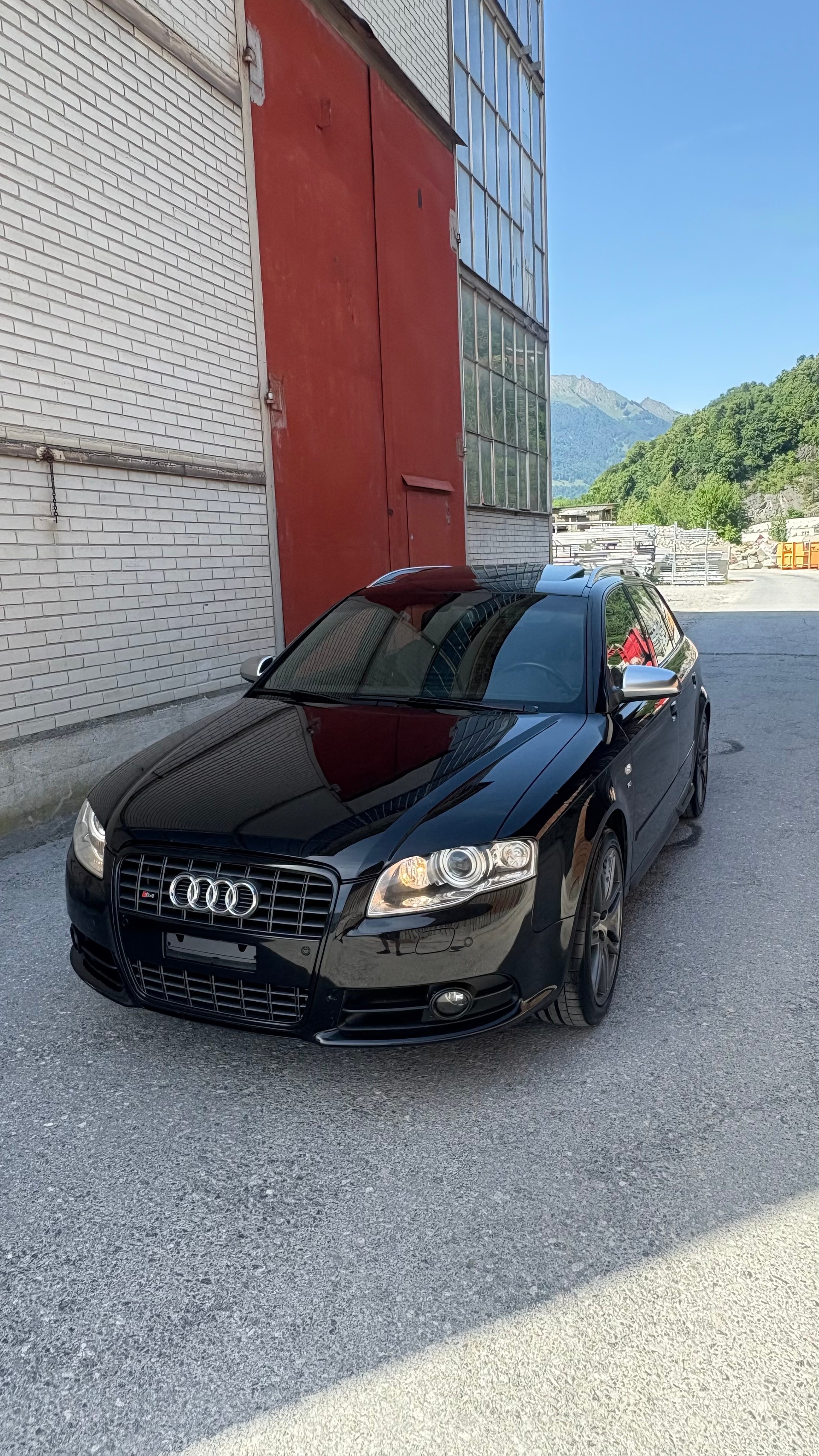 AUDI S4 Avant 4.2 V8 quattro-image-0