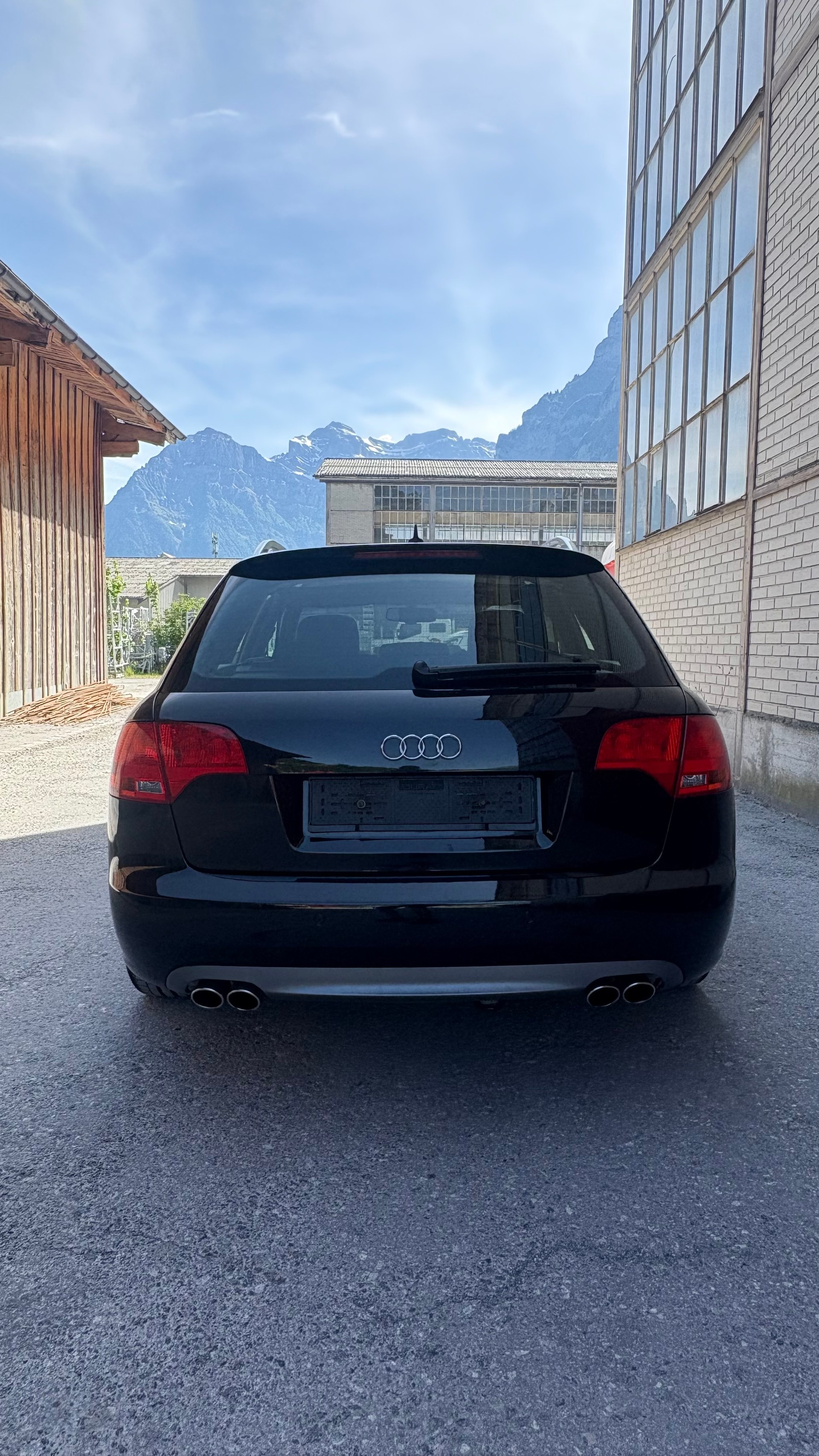 AUDI S4 Avant 4.2 V8 quattro-image-4
