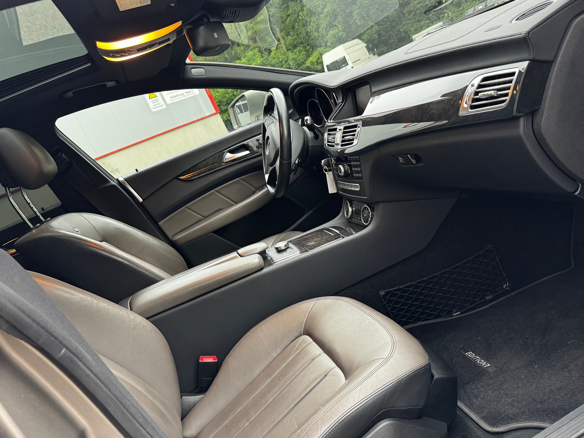 MERCEDES-BENZ CLS 350 CDI 4Matic 7G-Tronic-image-7