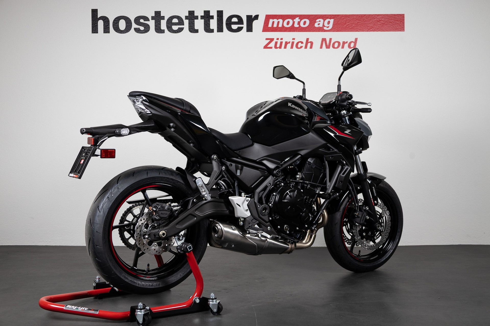 KAWASAKI Z650-showroom-element-2