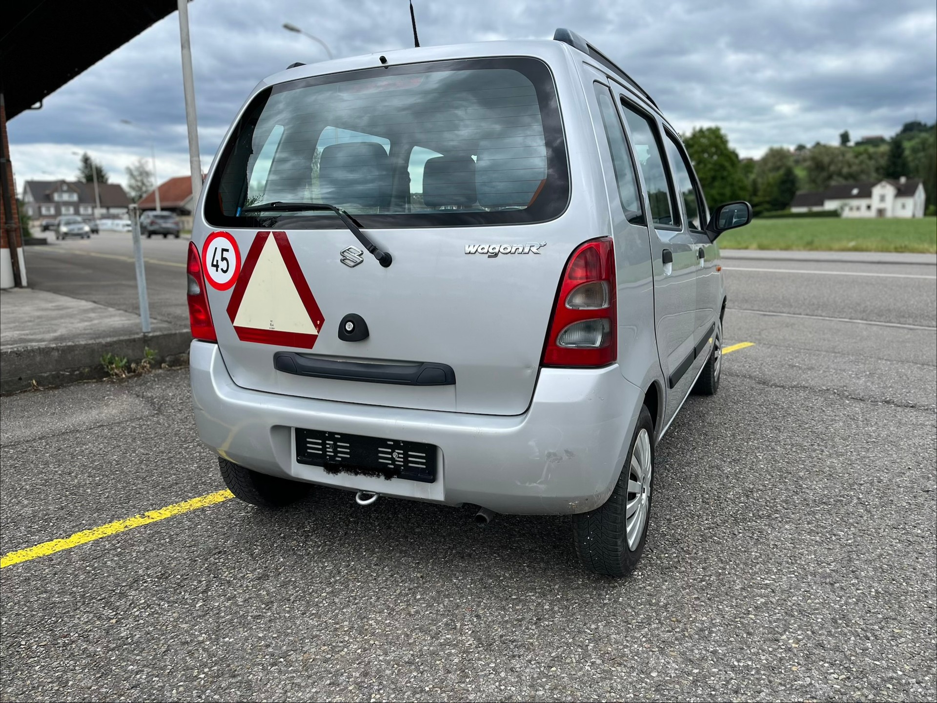 SUZUKI Ab frisch MFK 4/6/2026 Geschwindigkeiten 45 km-image-1