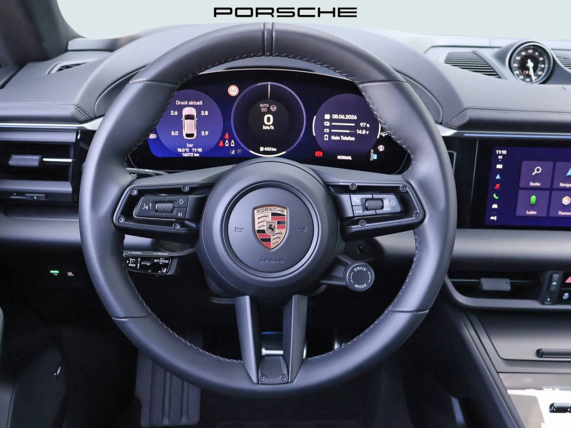 PORSCHE Macan 4S-image-10