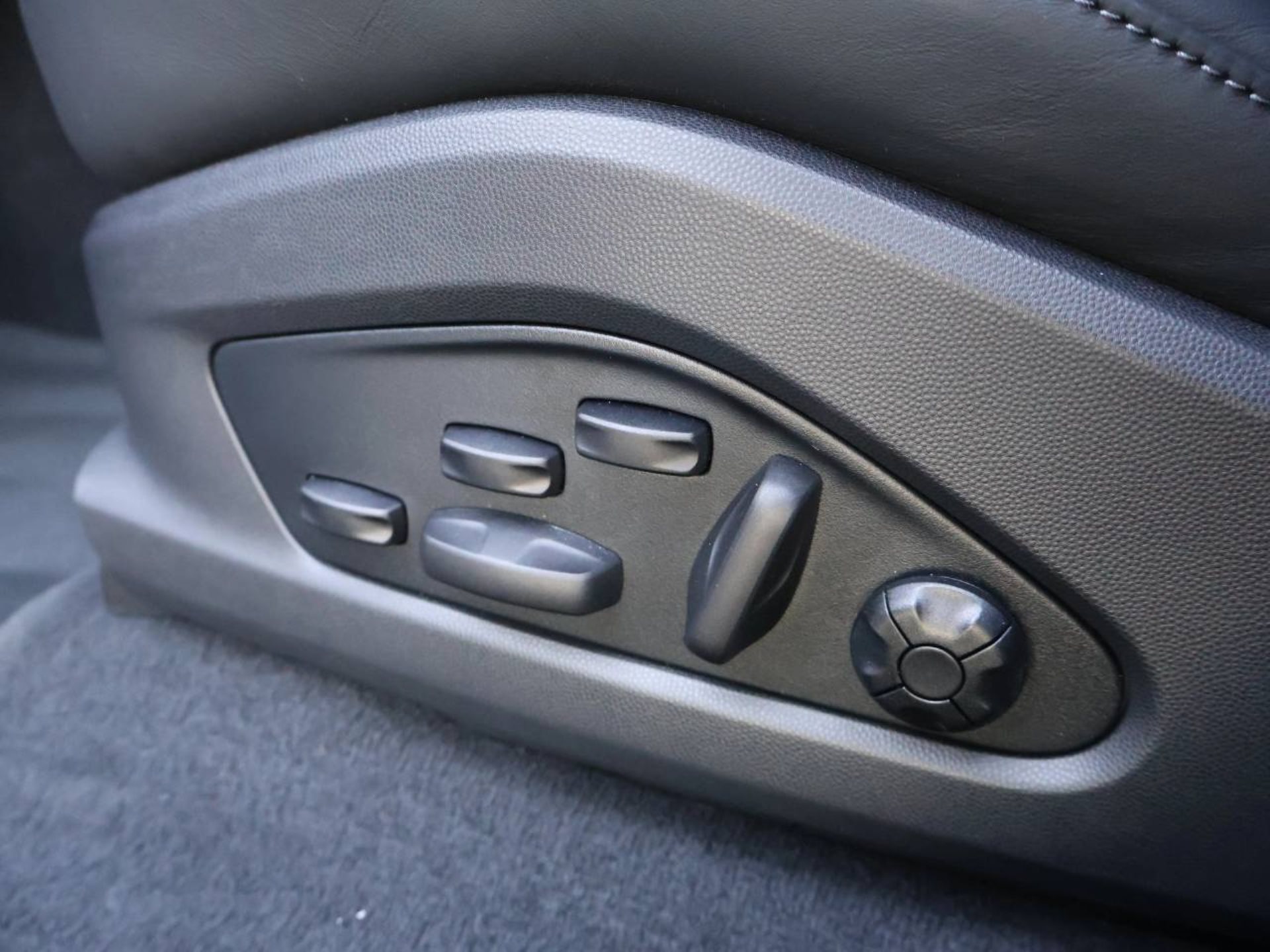 PORSCHE Macan 4S-image-29