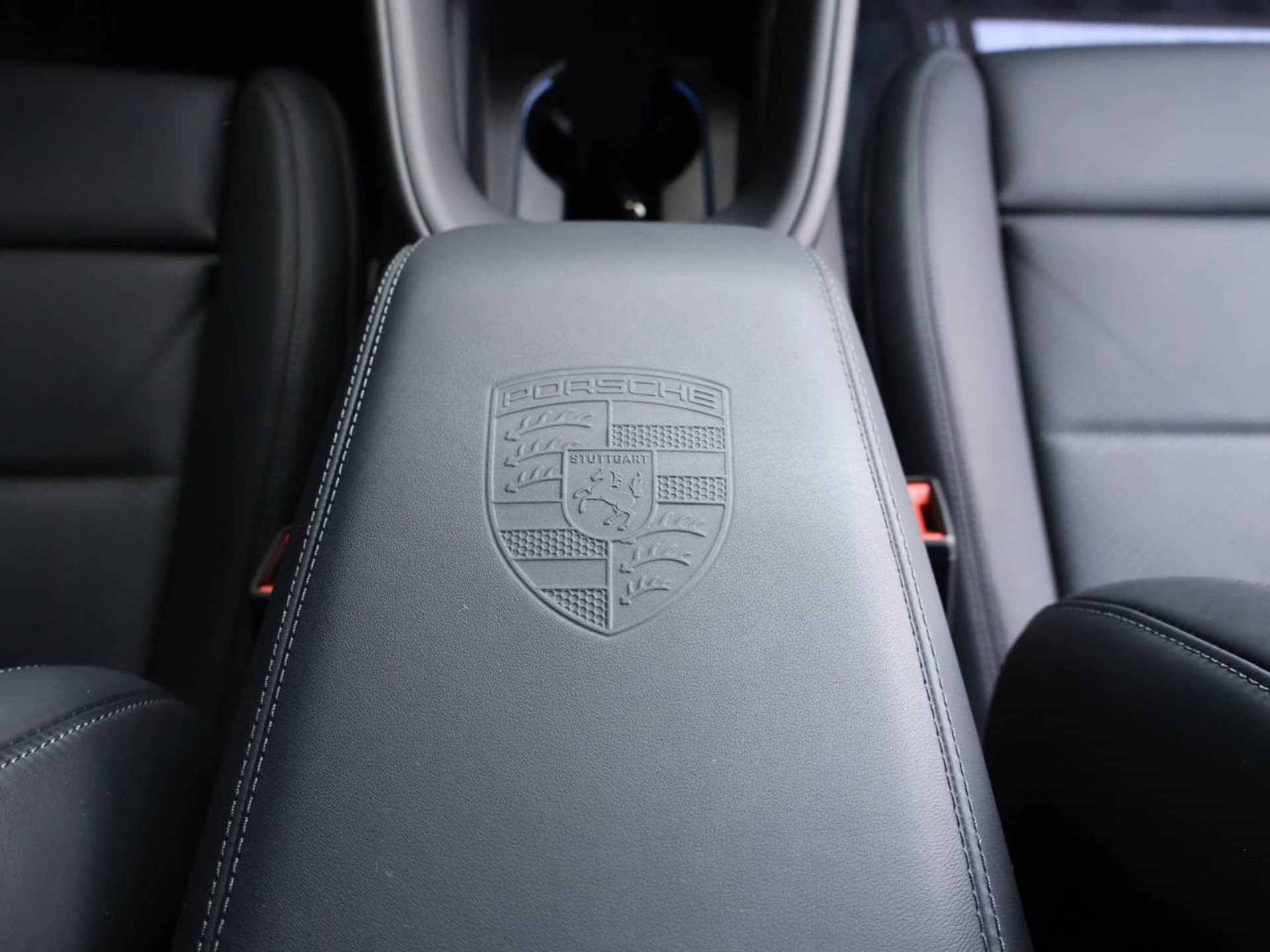 PORSCHE Macan 4S-image-33