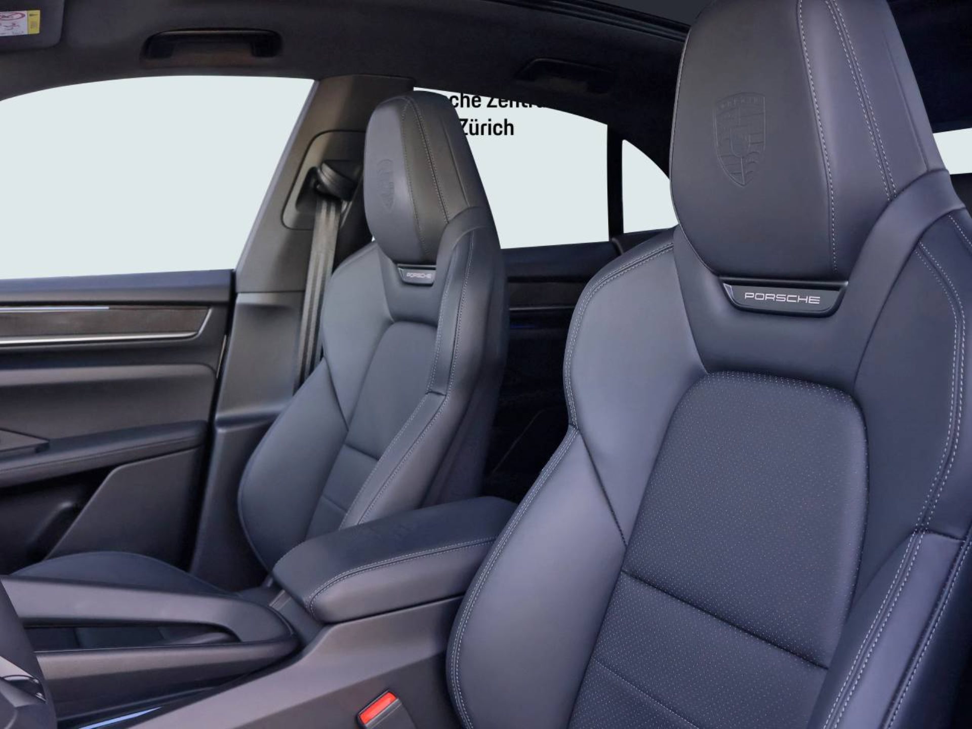 PORSCHE Macan 4S-image-4
