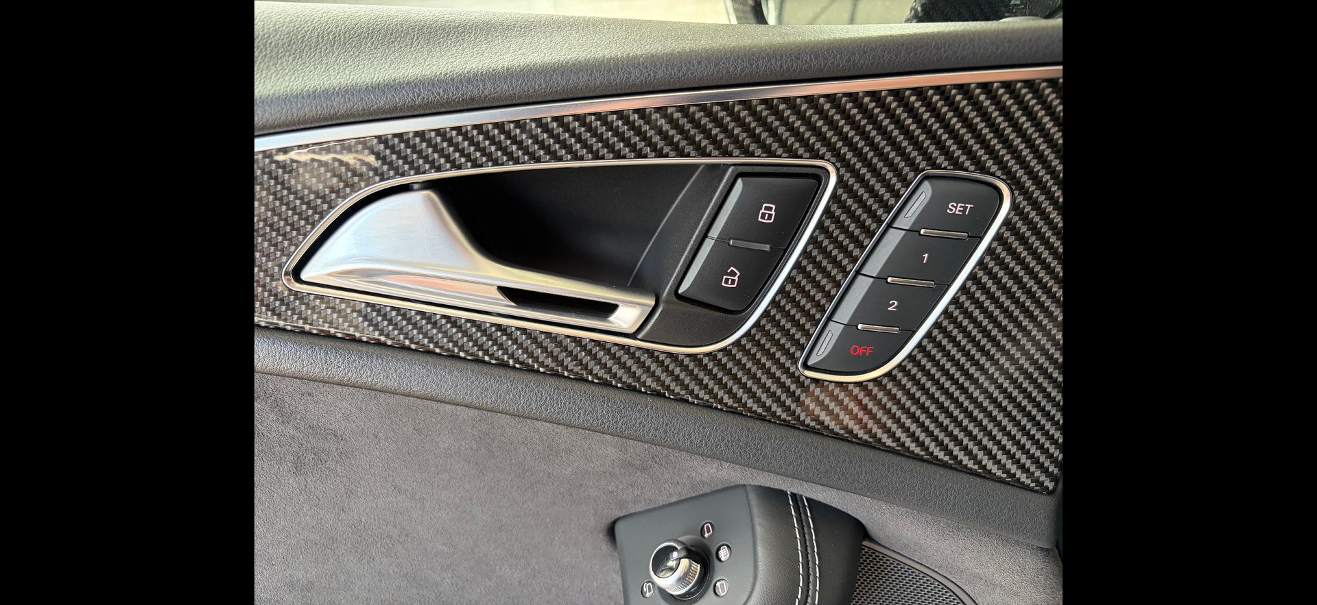 AUDI RS6 AVANT 4.0 TFSI V8 PERFORMANCE QUATTRO-image-9