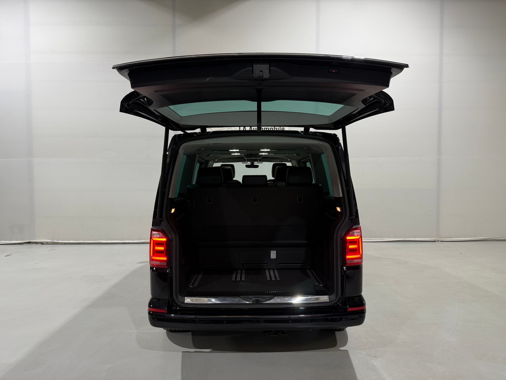 VW T6 Multivan 2.0 Bi-TDI Highline Liberty 4Mot. DSG (CH Fahrzeug)-image-10