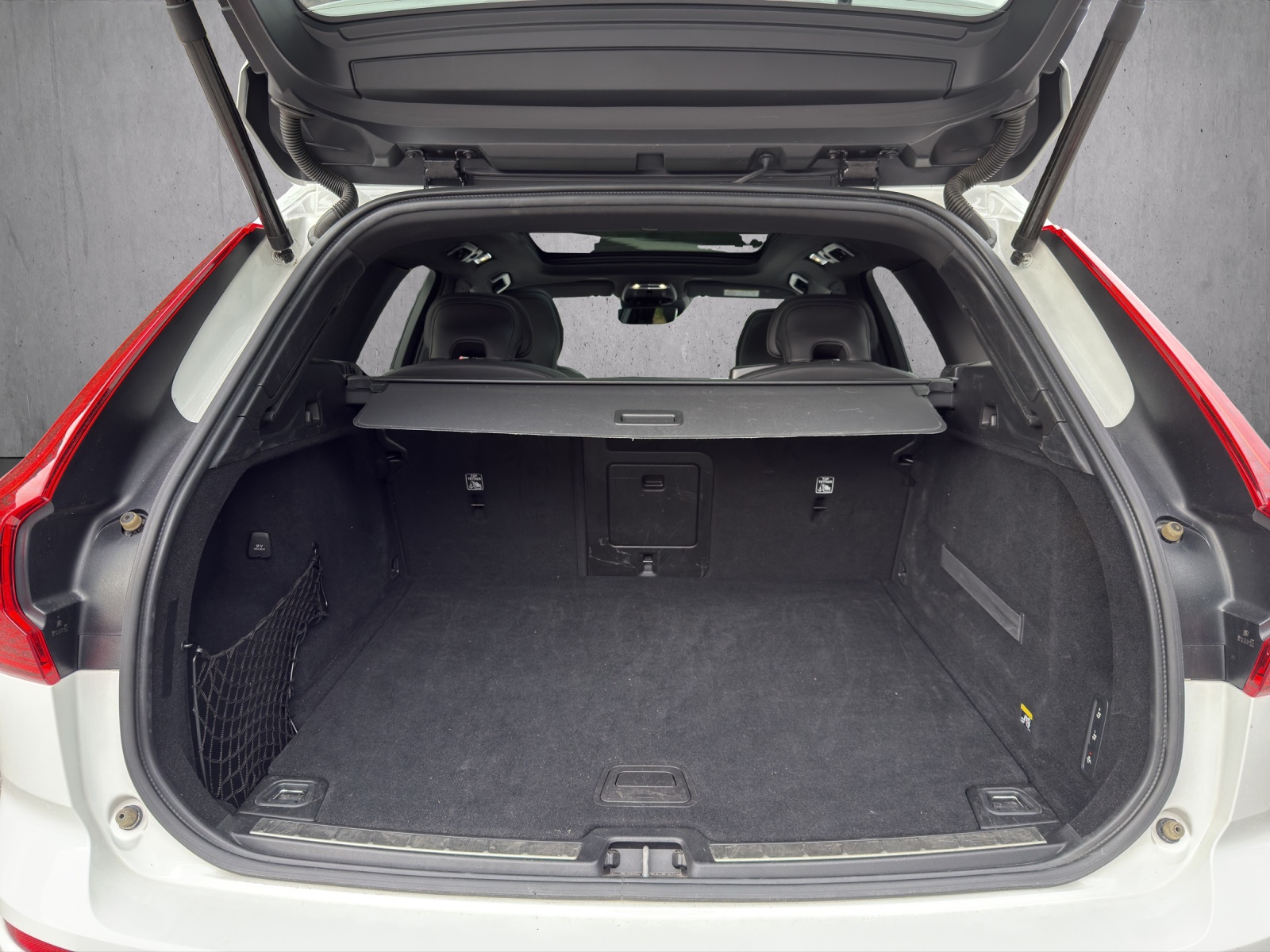 VOLVO XC60 T5 AWD R-Design Geartronic-image-16