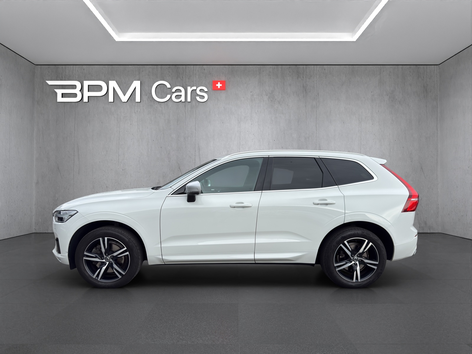 VOLVO XC60 T5 AWD R-Design Geartronic-image-1