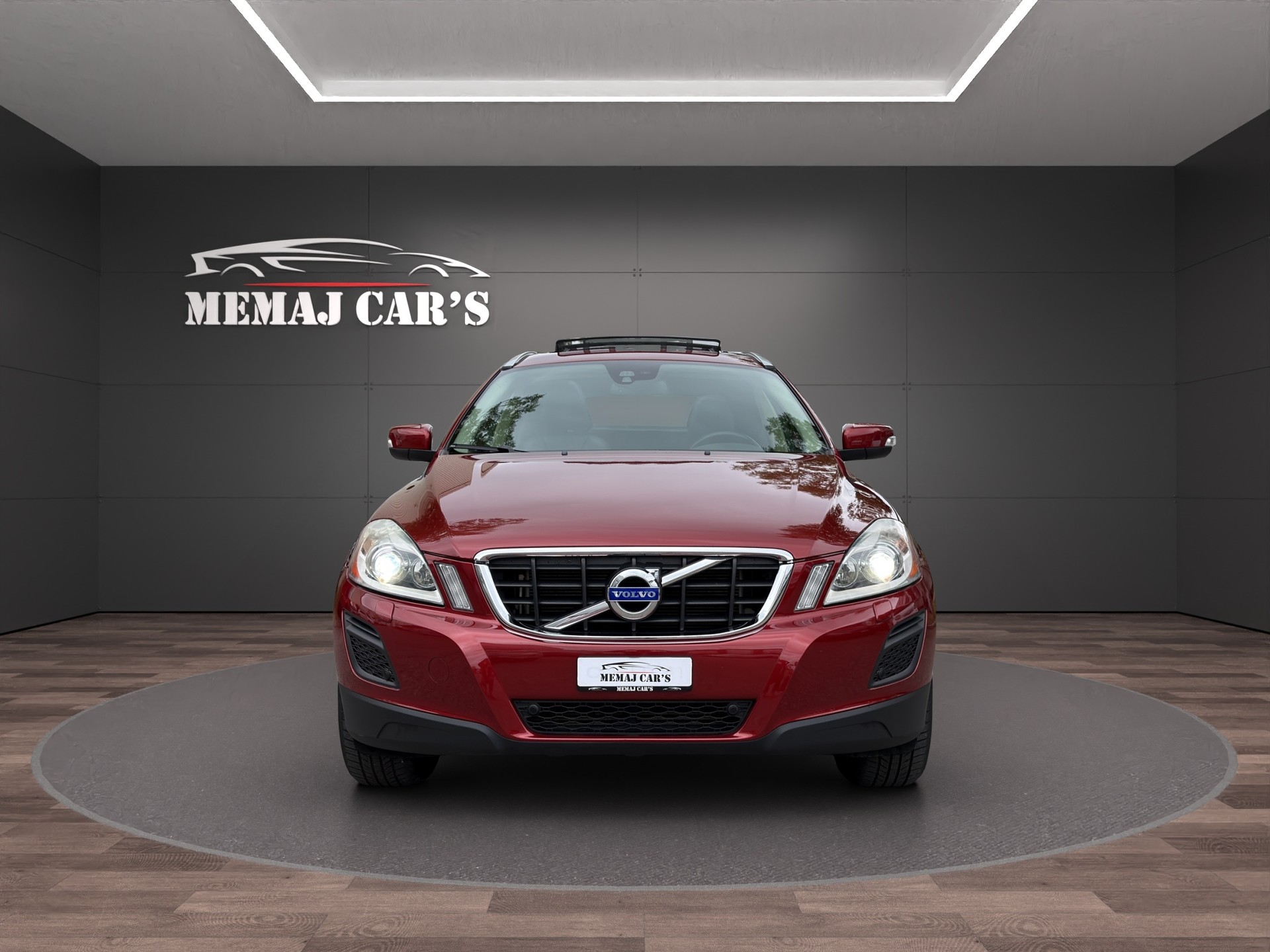 VOLVO XC60 D3 AWD Momentum Geartronic Pano&MFK-image-0