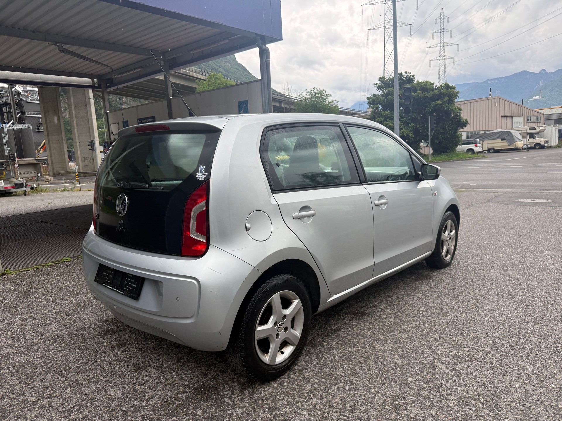 VW Up 1.0 white up Art on Ice ASG-image-2