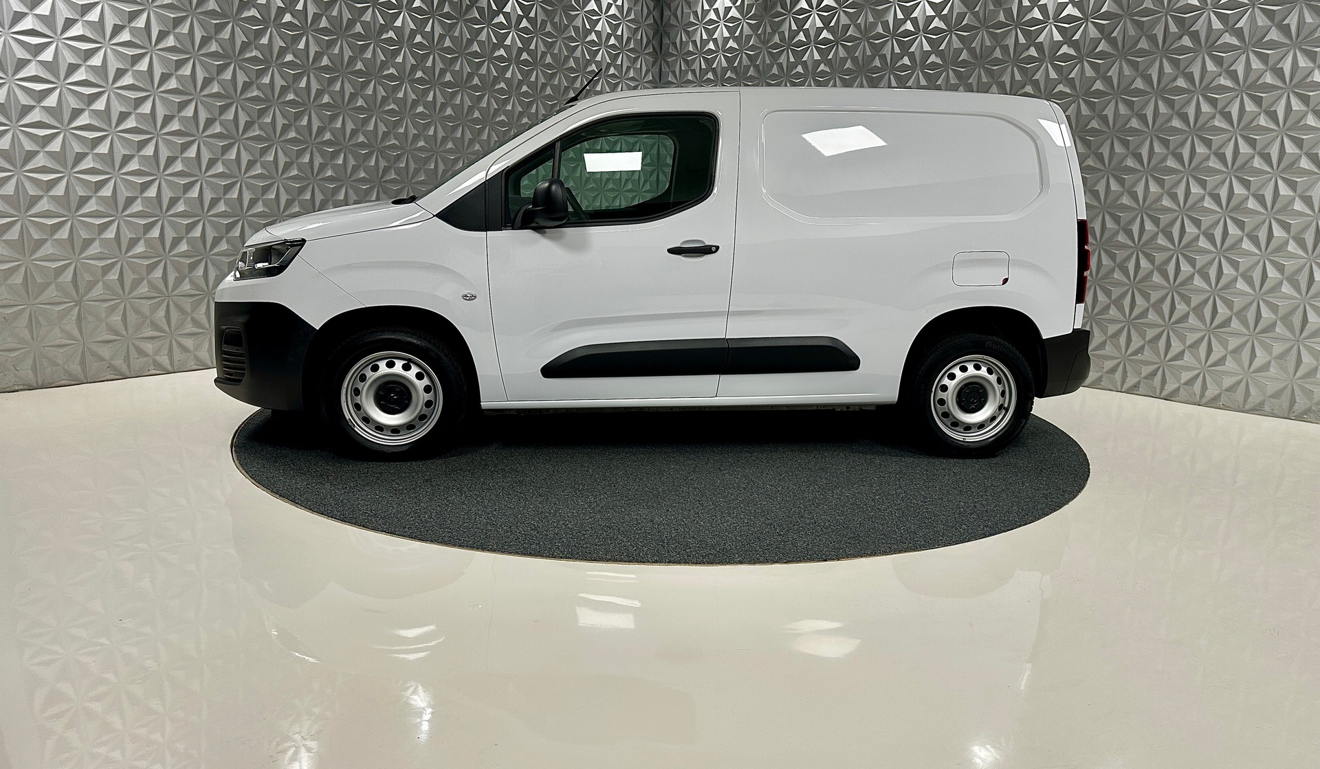 CITROEN Berlingo Van 1.5 Blue HDi 130 s/s EAT8-image-7