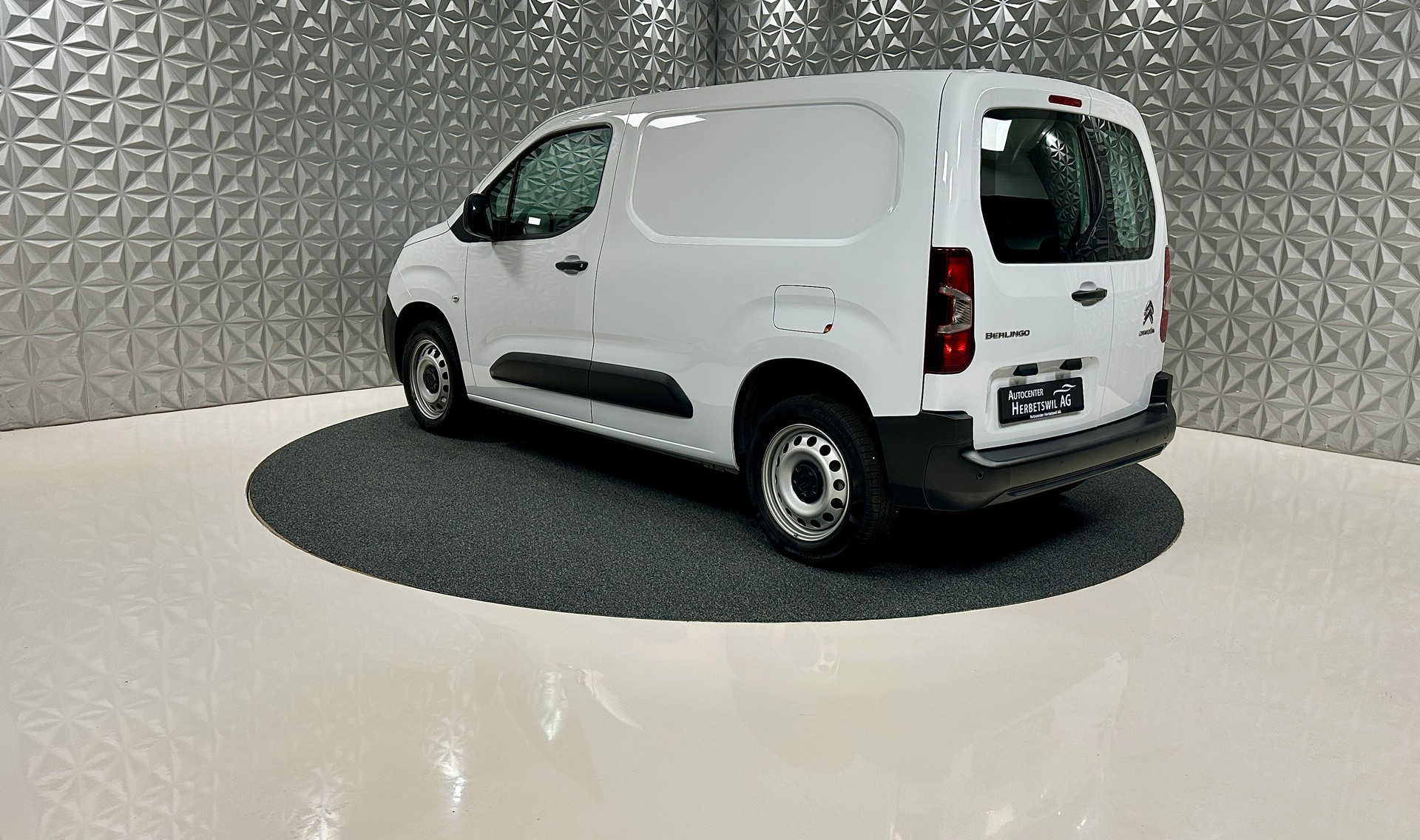 CITROEN Berlingo Van 1.5 Blue HDi 130 s/s EAT8-image-6