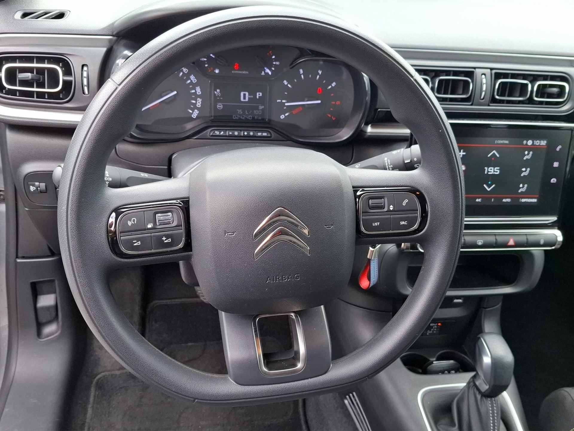 CITROEN C3 1.2 PureTech Swiss Edition-image-6