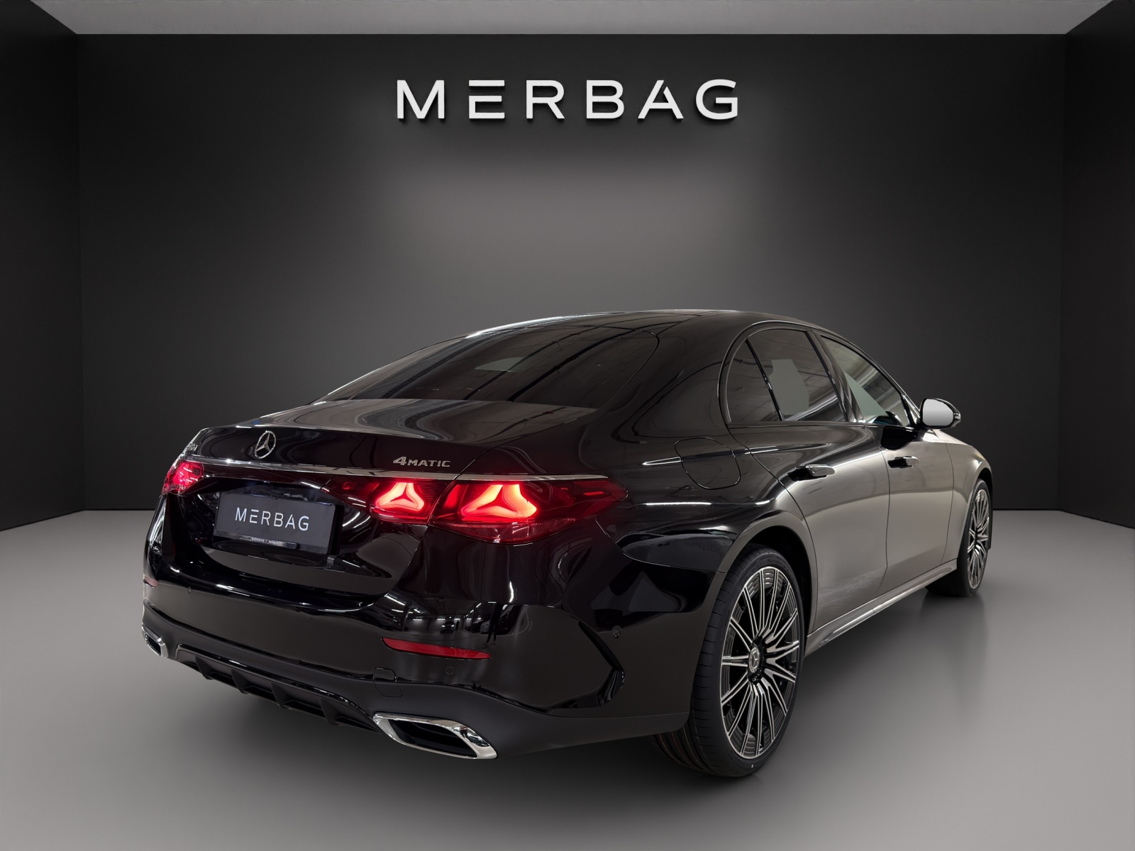 MERCEDES-BENZ E 220 d 4Matic 9G-Tronic-image-2