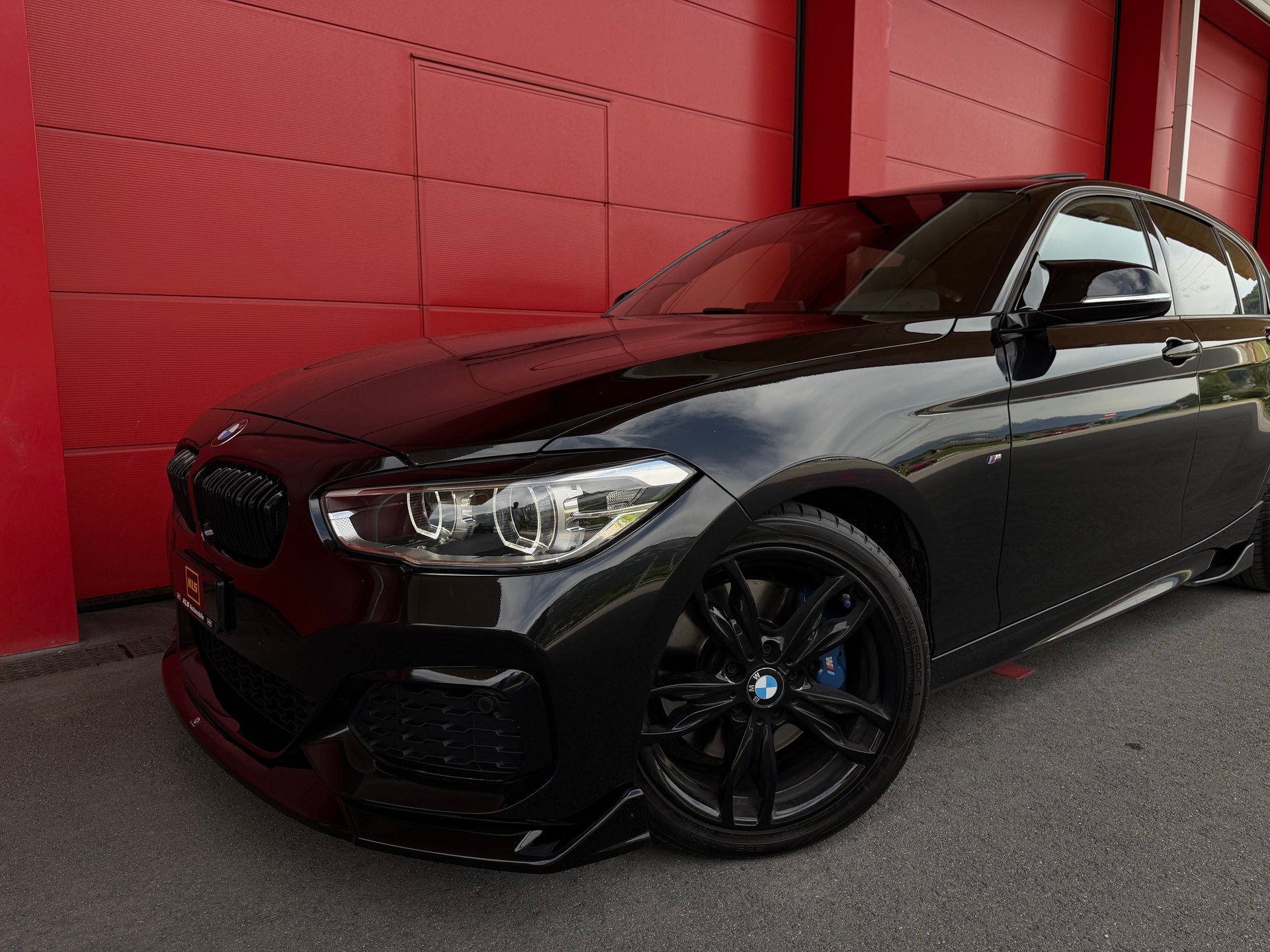 BMW M135i xDrive Steptronic *CH-Fahrzeug* *Remus Exhaust*-image-5